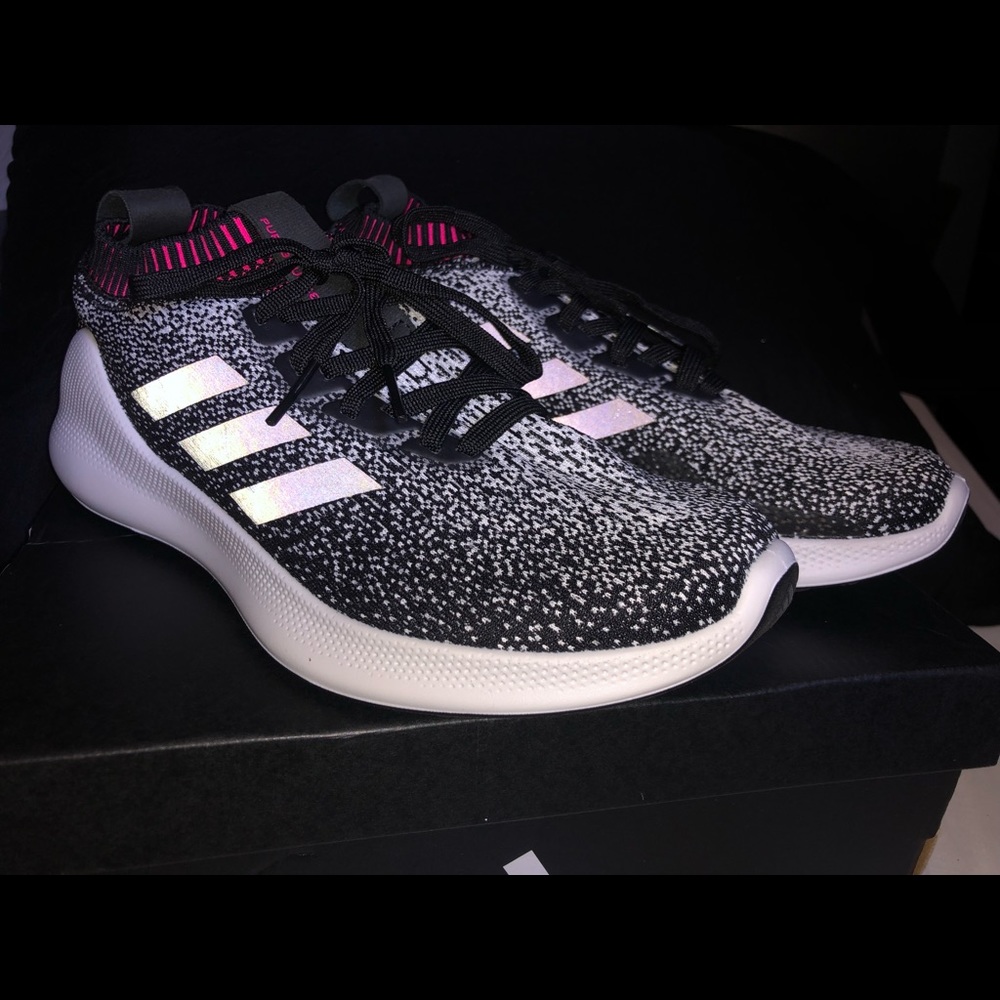 Womens adidas size 9